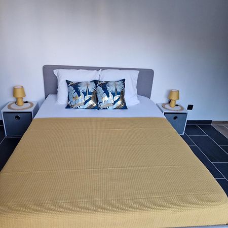 Grand Studio 2 Personnes Saint-Amand-Mont-Rond Extérieur photo