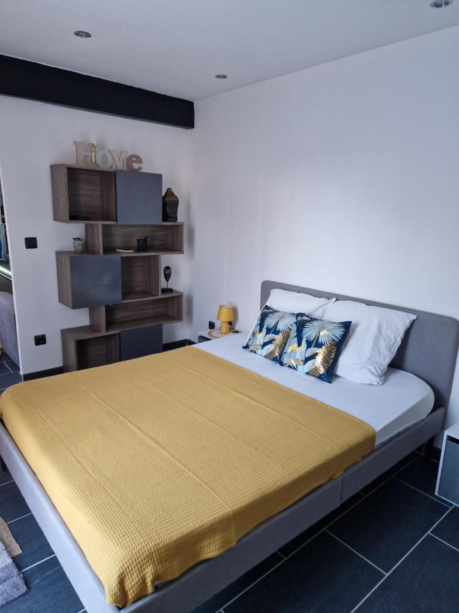 Grand Studio 2 Personnes Saint-Amand-Mont-Rond Extérieur photo