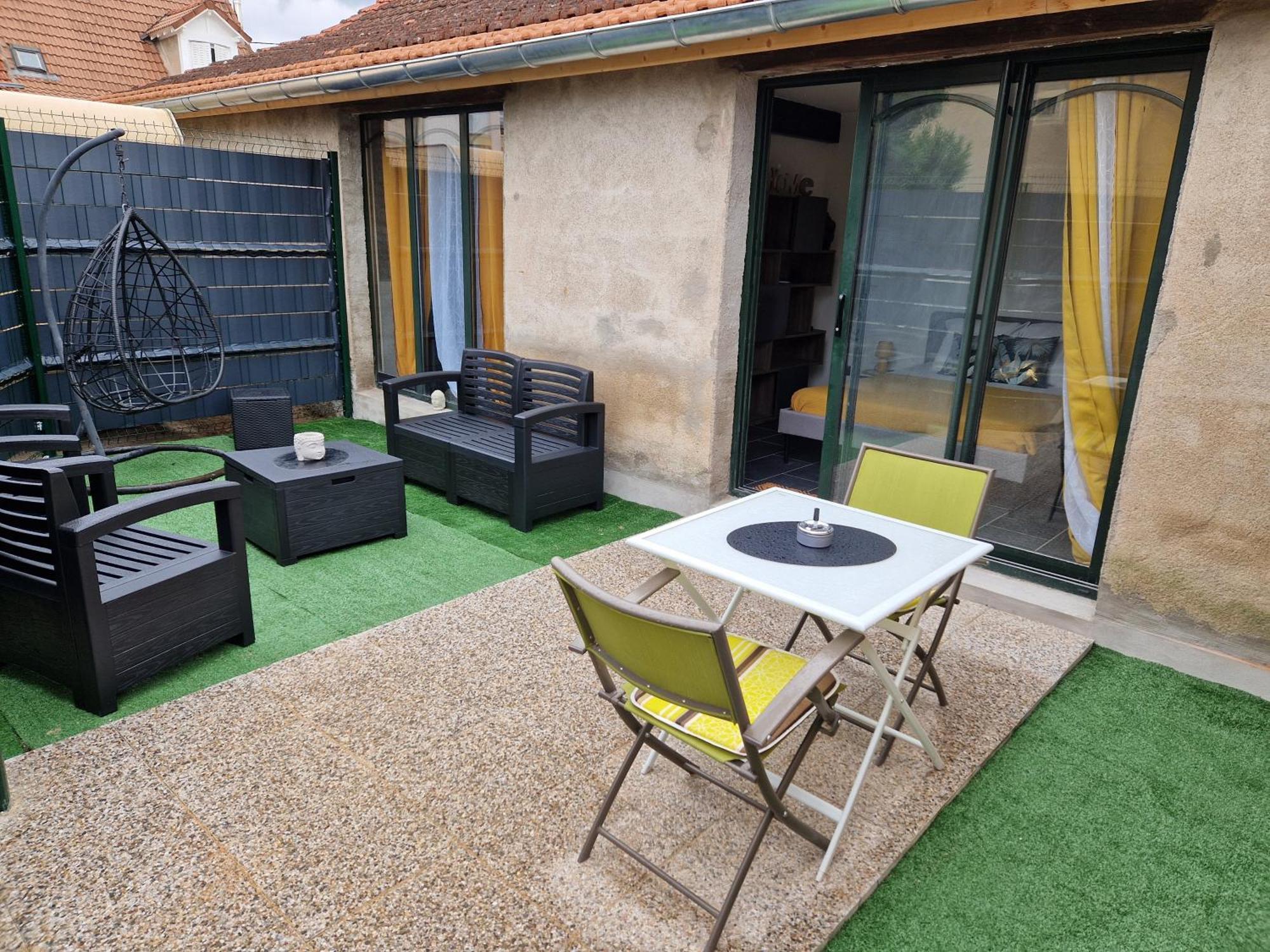 Grand Studio 2 Personnes Saint-Amand-Mont-Rond Extérieur photo